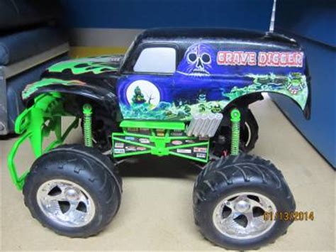 Tyco® R/C Grave Digger® W/Battery Pack & Charger 27 MHz